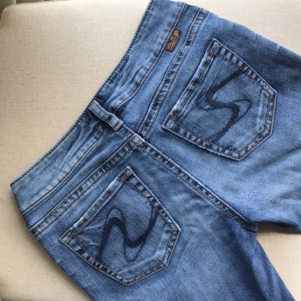 👖Silver JEANS Suki 28/32👢